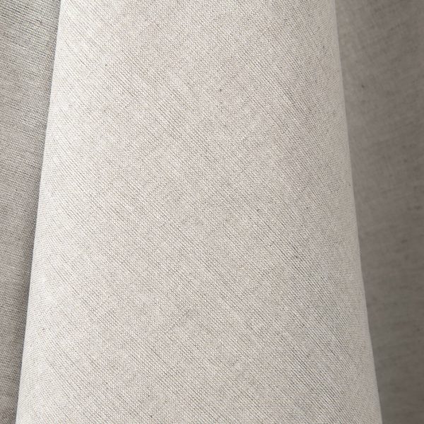 Lightweight, plainly-woven linen / cotton fabric in light grey