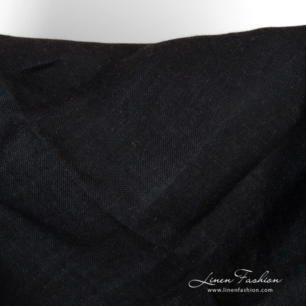 Double-sided linen fabric woven in black and dark blue yarns
