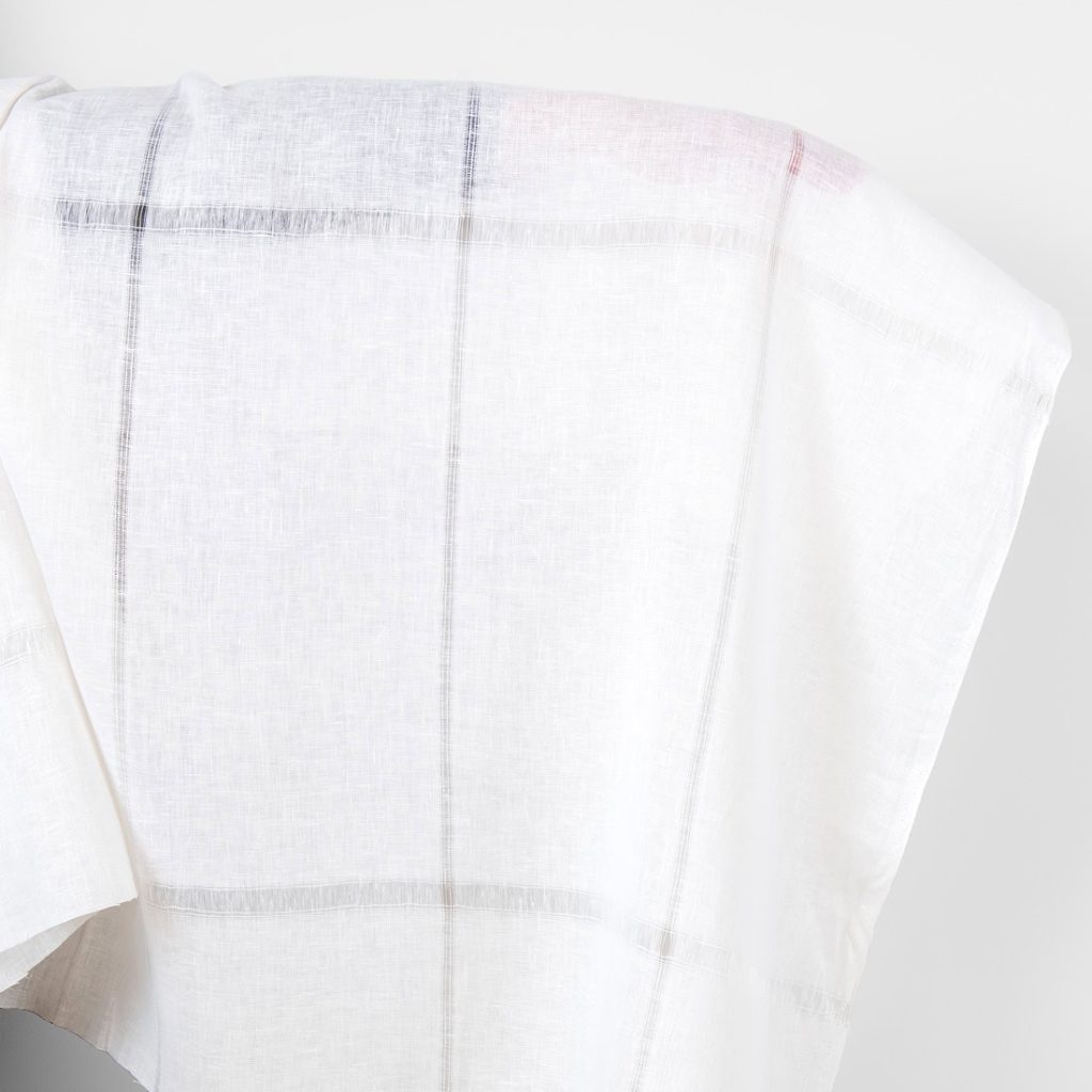 Linen fabric optical white with large checks